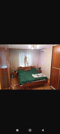 продам 2 к.кв. ленинский р.ионова соловки 4900 мил. р. Донецк