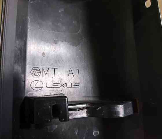 Накладка задней двери Lexus RX V 2023- Донецк