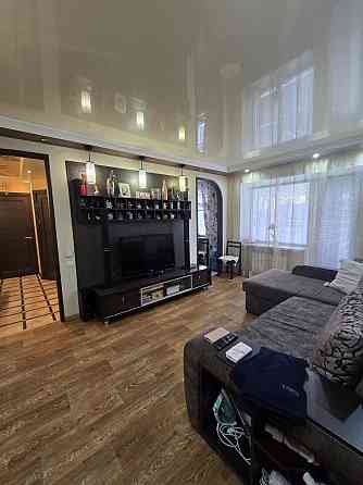 Отличная 2к изумруд Университская Донецк