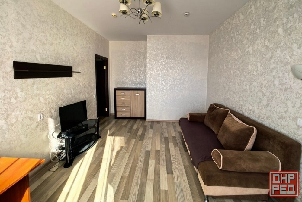 Сдаю однокомнатную квартиру 40.0 м² этаж 3/5 город Донецк, Ленинский район, Цирк Донецк - изображение 4