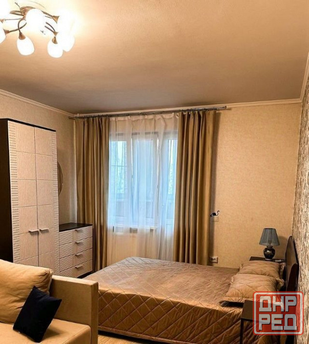 Сдаю однокомнатную квартиру 41.0 м² этаж 3/5 город Донецк, Ворошиловский район, Проспект Гринкевича Донецк - изображение 1