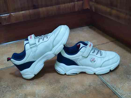 Кроссовки детские Донецк