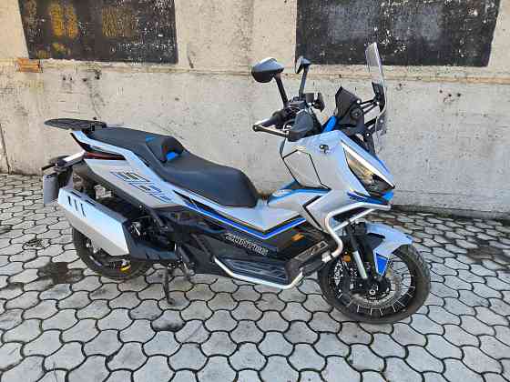 Макси скутер ZONTES 368 G. Торез