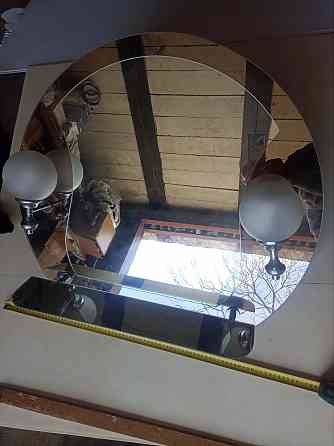 Зеркало в ванную комнату с полочкой и с двумя светильниками Макеевка