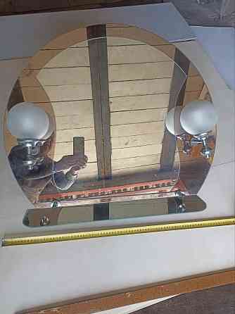 Зеркало в ванную комнату с полочкой и с двумя светильниками Макеевка