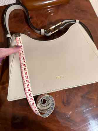 Продаю женскую сумочку Макеевка