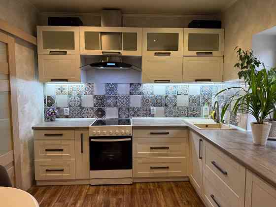 Продается отдельно стоящий, светлый и уютный дом + гараж с входом в дом 105,9 кв.м Собственник Донецк