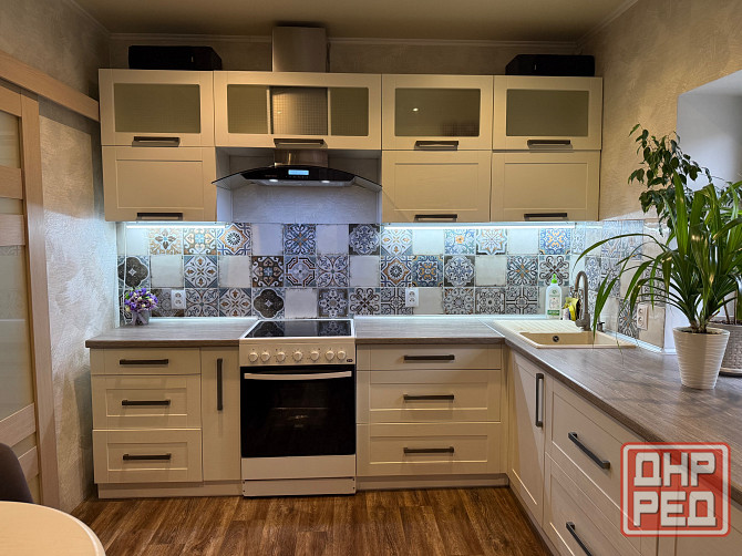 Продается отдельно стоящий, светлый и уютный дом + гараж с входом в дом 105,9 кв.м Собственник Донецк - изображение 2