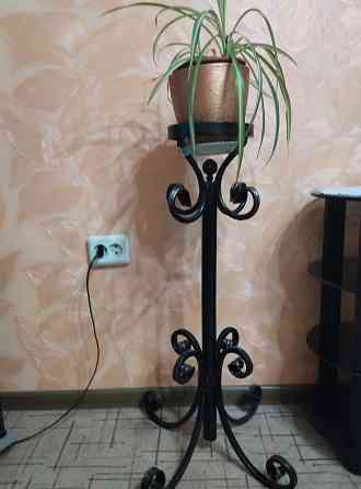 Продам подставку для цветов Донецк