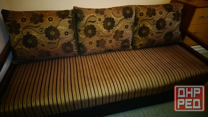 Продаю диван, прямой, еврокнижка. Донецк - изображение 1