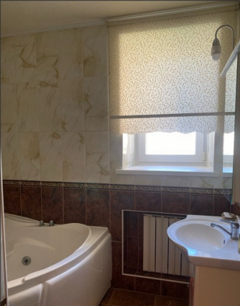 продажа, крупно габаритная 4к кв. на розы люксембург Донецк