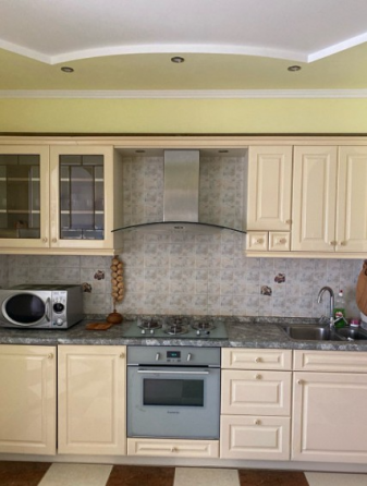 продажа, крупно габаритная 4к кв. на розы люксембург Донецк