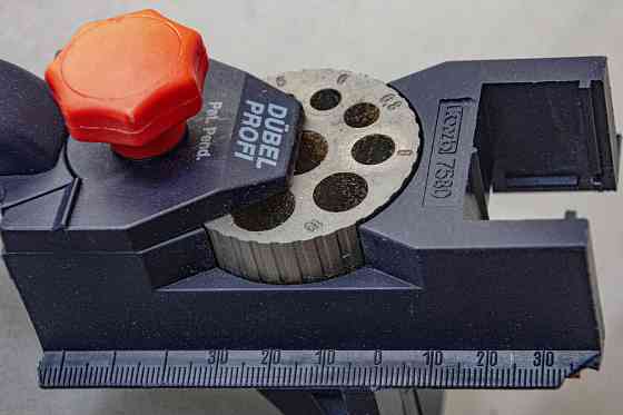 Кондуктор Dubelprofi для сверления отверстий под шканты Донецк