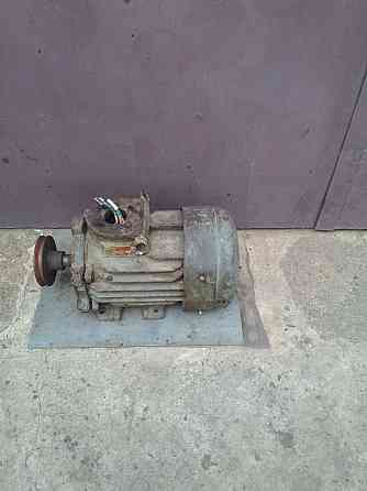 Продам электродвигатель 7.5 кВт 2800 об/мин Донецк