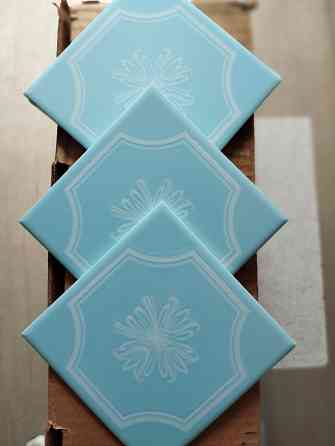 Плитка керамическая глянцевая 15х15 см. Донецк