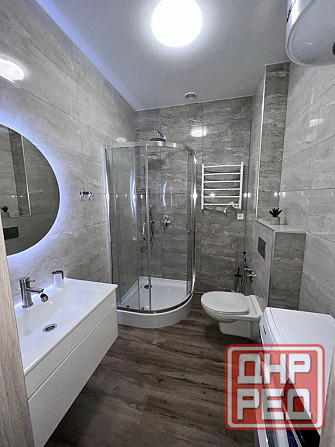 Аренда двухкомнатной квартиры в Калининском районе, радом с Мед. институтом (красные дома) Донецк - изображение 1