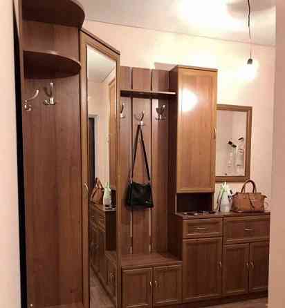 дается: Двухкомнатная квартира Донецк