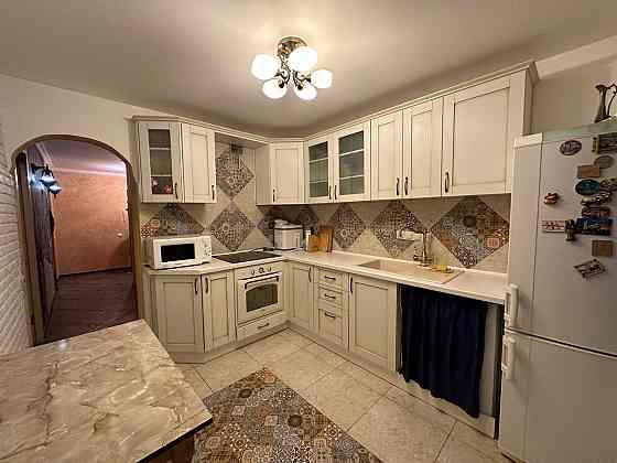 Продам 2 ком.кв. Ленинский район, дк 21 съезда, улица Куприна. Новострой Донецк