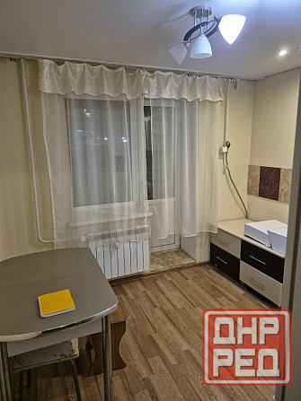 Сдается чистая и светлая однокомнатная квартира в Ленинском районе, по Ленинскому пр-ту Донецк - изображение 1