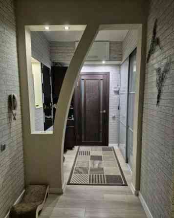 Сдается трехкомнатная квартира.Ориентир Донецк