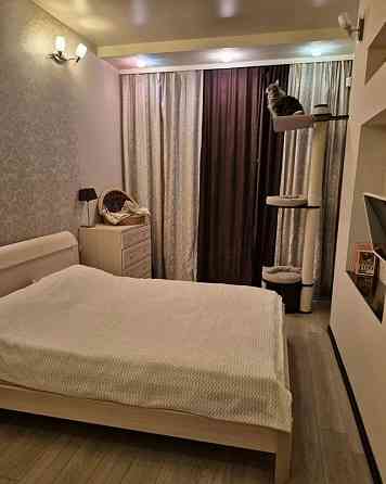 Сдается трехкомнатная квартира.Ориентир Донецк