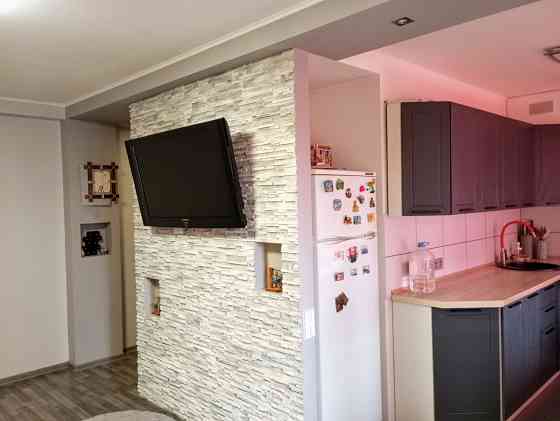 Продается 2 комнатная квартира Шахтостроителей Калининский р-н Донецк