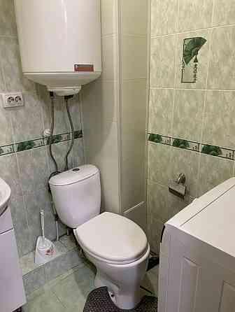 Сдается на длительный срок комфортная трехкомнатная квартира в развитом Пролетарском районе.Ул. Щети Донецк