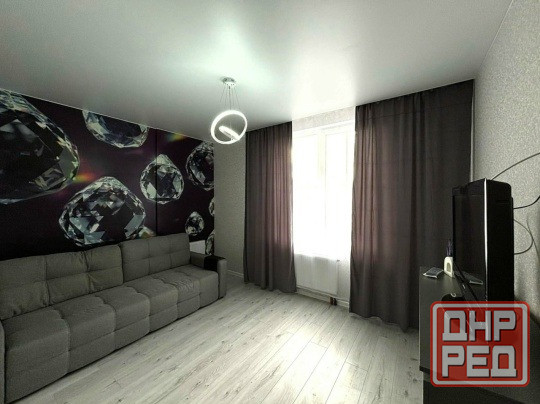 2-ка в Ворошиловском районе, ул. Университетская, 44 Донецк - изображение 1