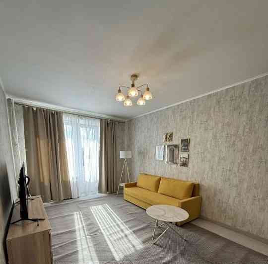 Сдаю двухкомнатную квартиру 60.0 м² этаж Ленинский район, оцкб Донецк