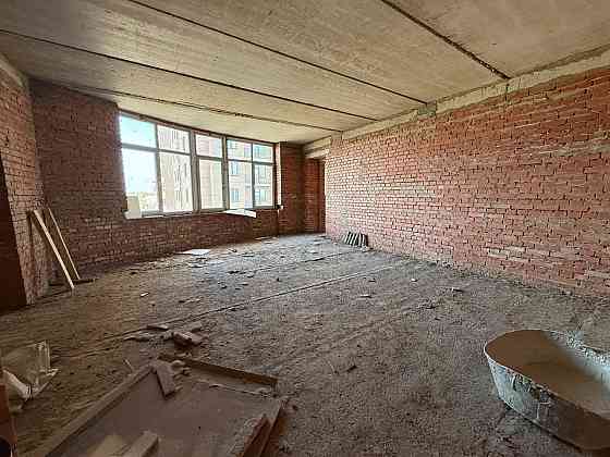 Продам 3 ком.кв 154 м2, в центре, Университетская, Звездочка. Новострой. После строителей Донецк