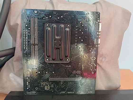 Материнская плата ASRock A320M-HDV + Ryzen 5 1400 (4 ядра / 8 потоков) Донецк