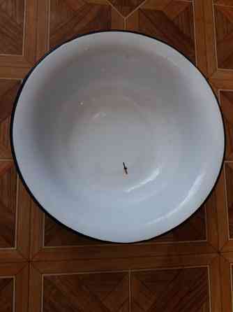 Продам миску эмалированную 32 см Донецк