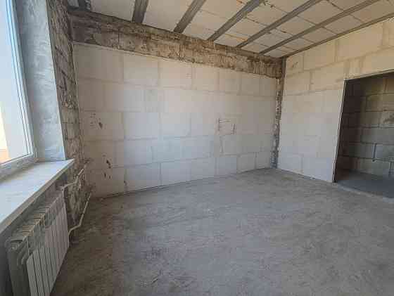 Продаётся светлая двухкомнатная квартира на четвертом этаже пятиэтажного дома сталинского проекта по Мариуполь