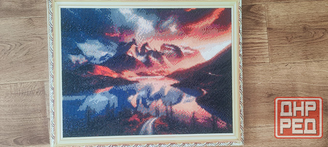 Алмазная картина на подрамнике 40х50 Макеевка - изображение 1