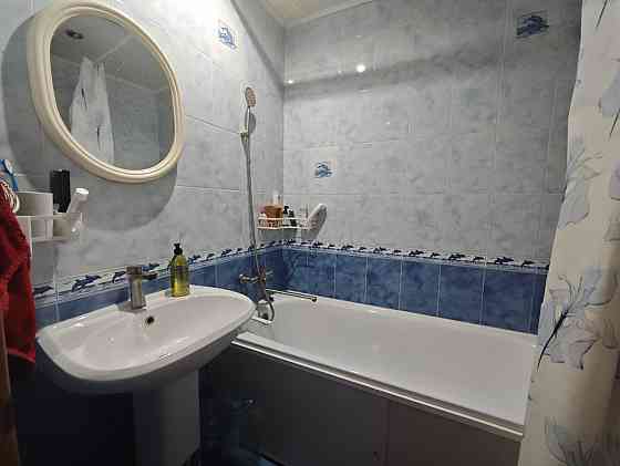 Продаётся уютная четырехкомнатная квартира - на комфортном втором этаже девятиэтажного дома. Мариуполь