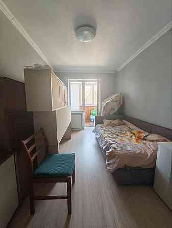 Продаётся уютная четырехкомнатная квартира - на комфортном втором этаже девятиэтажного дома. Мариуполь