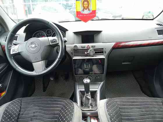 Продаётся автомобиль Opel Astra, 2004 Донецк