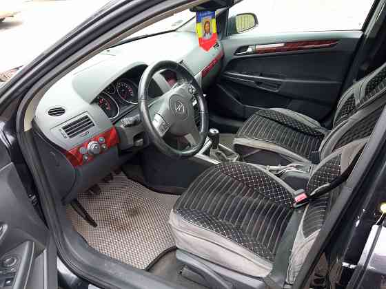 Продаётся автомобиль Opel Astra, 2004 Донецк