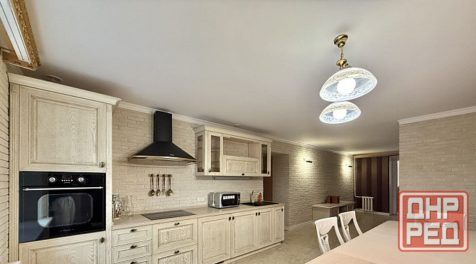 Сдаю крупногабаритную двушку переделанную из трешки в Будённовском районе. ул. Багратиона Донецк - изображение 1