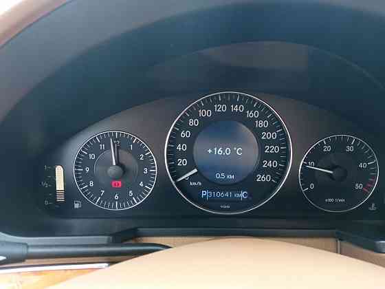 Продаётся автомобиль Mercedes Benz E320, 2006 Донецк