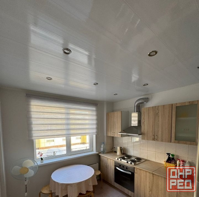 Сдаётся однокомнатная квартира в Киевском р-не, орн. Донецк сити/ Маяк, ул. Тренёва. Донецк - изображение 2