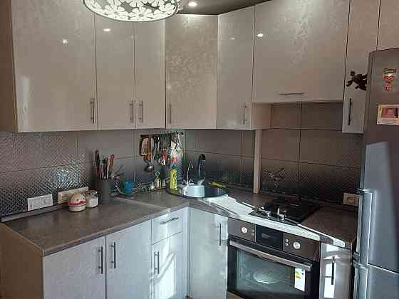 Продам 2-х комнатную квартиру с гаражом, Конти Донецк