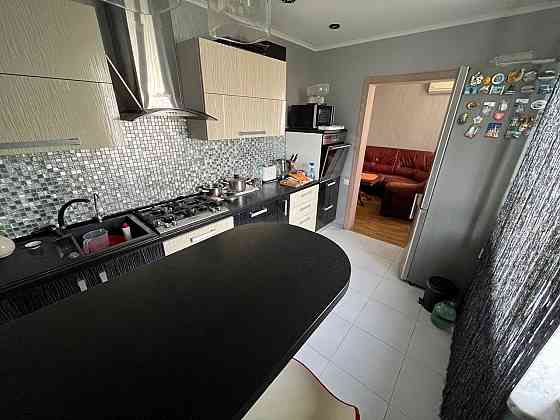 Продажа 6-комнатная квартира 140 м2 с мебелью , техникой . Донецк