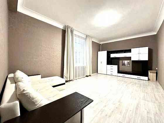 2-к. квартира, 49 м.кв. 3 эт. Мариуполь