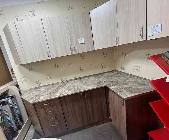 Продаем новую угловую кухню Донецк