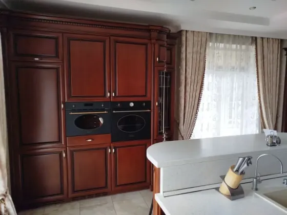 Продам шикарный дом в центре Донецк