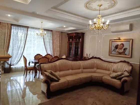 Продам шикарный дом в центре Донецк