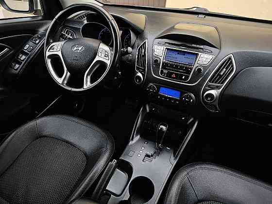 Продам Hyundai ix35 2.0 акпп2010 год Макеевка