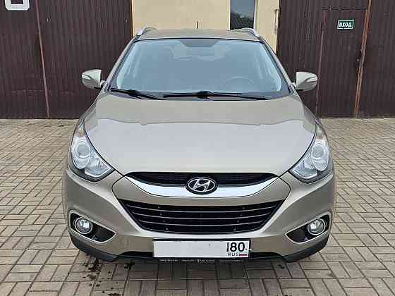 Продам Hyundai ix35 2.0 акпп2010 год Макеевка