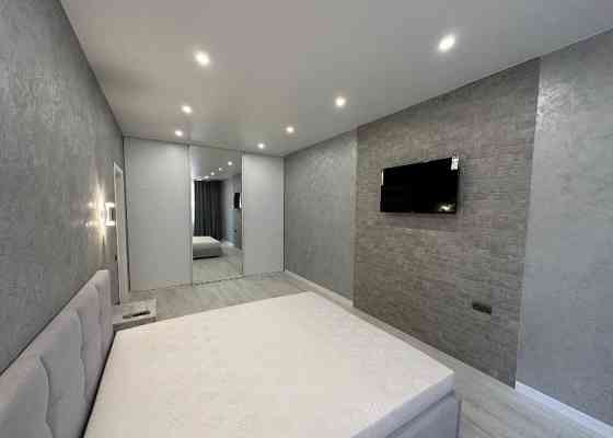 Мариуполь Бульвар Шевченка рынок Космос 2ком кв Хозяин Мариуполь